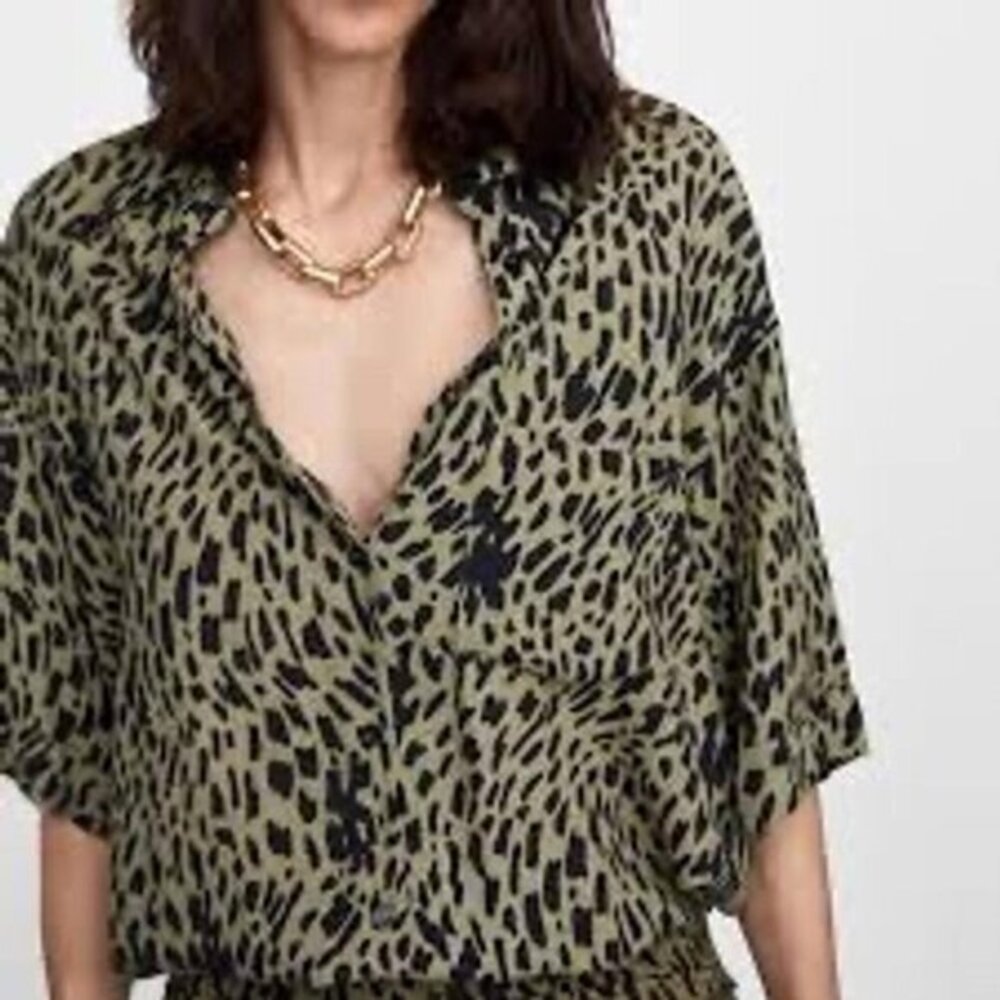 Zara Animal Leopard Print Crepe Button Up Hi Lo Hem Top Size S